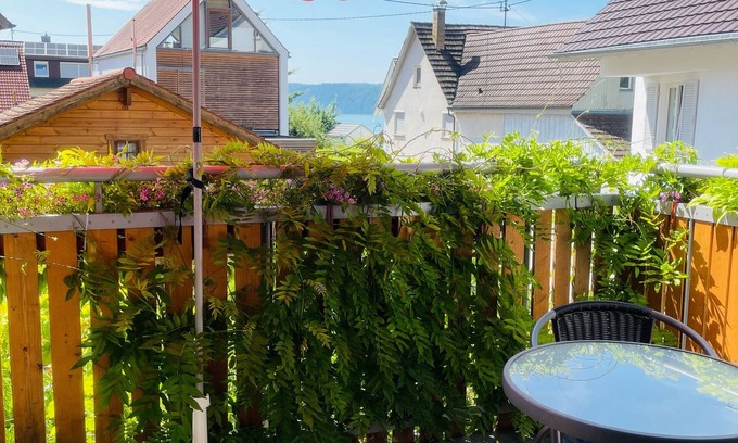 Sipplingen Apartment | Apartment 'Abendrot, 45qm' with Lake View, Balcony and Wi-Fi