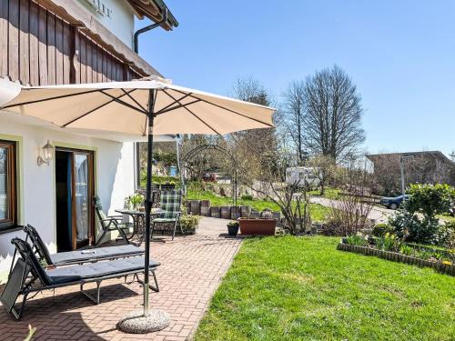 Uehlingen-Birkendorf Apartment | Apartment Alpenblick by Interhome