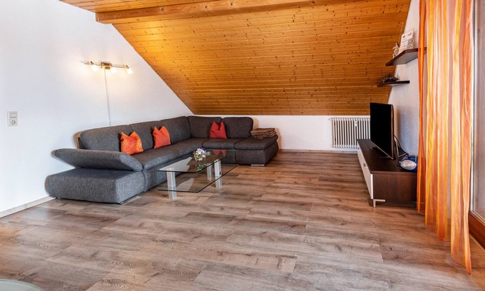 Ohningen Apartment | Apartment 'Anca' with Lake View, Balcony and Wi-Fi