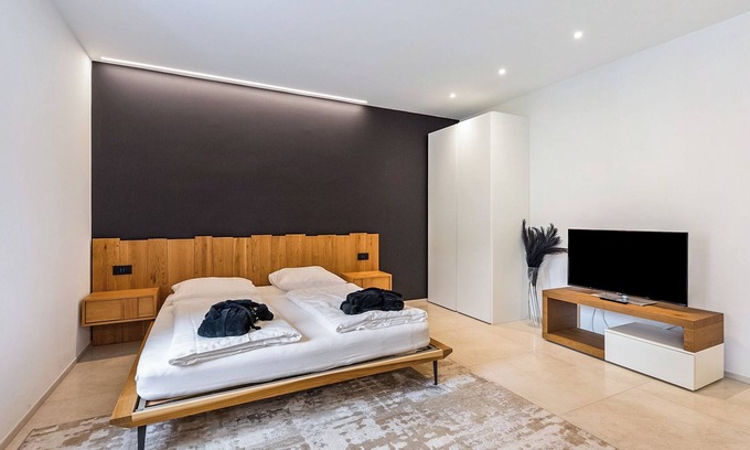 Centro - Piani - Rencio Apartment | Apartment 'App 204 Palazzo Cavour' with Mountain View, Wi-Fi and Air Conditioning