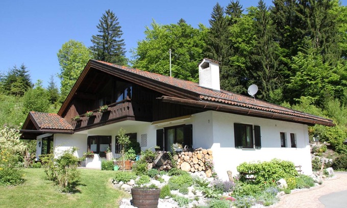 Obergrainau Apartment | Apartment 'Arnika' with Mountain View, Private Terrace and Wi-Fi