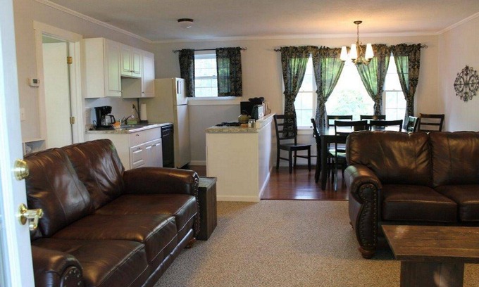 Londonderry Apartment | Apartment at Viking Nordic Center; sleeps 6. Rent with The Farmhouse to sleep 16
