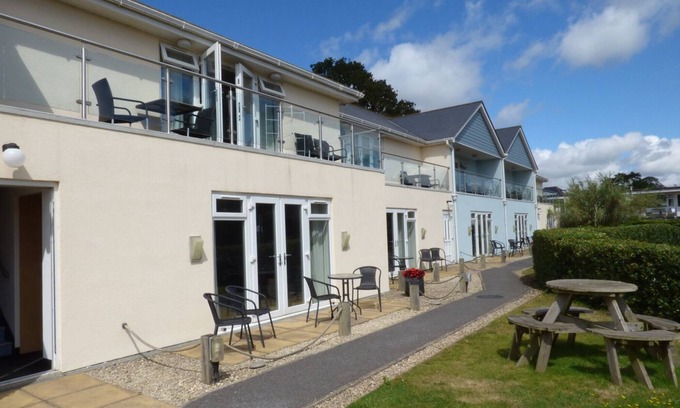 Dawlish Warren Apartment | APARTMENT B1, family friendly, with a garden in Dawlish Warren