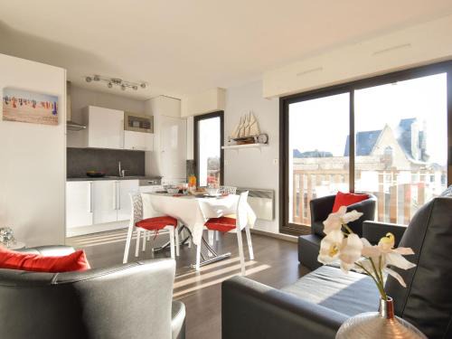 Deauville City Centre Apartment | Apartment Baccara by Interhome