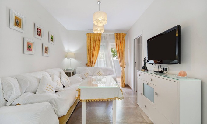 Rota Apartment | Apartment 'Casa Blanca' with Private Terrace, Balcony and Wi-Fi