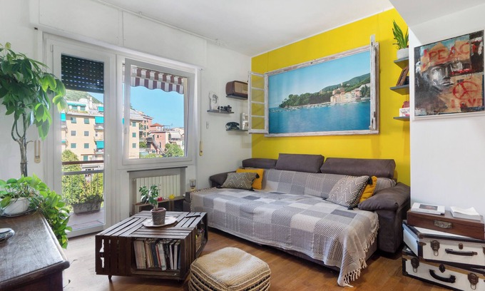 Quarto dei Mille Apartment | Apartment 'Casa Blu - Silence and Sea Just Steps Away' with Sea View, Private Terrace, and Air Conditioning