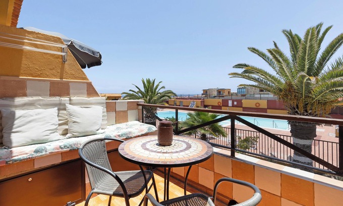 Caleta de Fuste Apartment | Apartment "Casa Nicole Sea View" with Sea View, Pool, Garden & Terrace