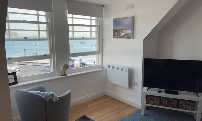 Swanage Condo | Apartment - Centre of Swanage Stunning Sea views