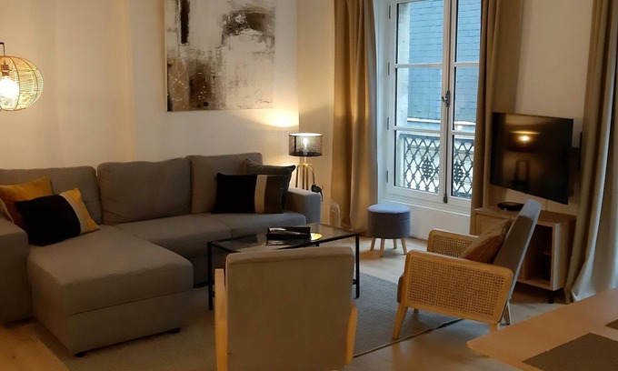 Hotel de Ville - Quinconces Apartment | Apartment-City View-with Shower - 3rd floor