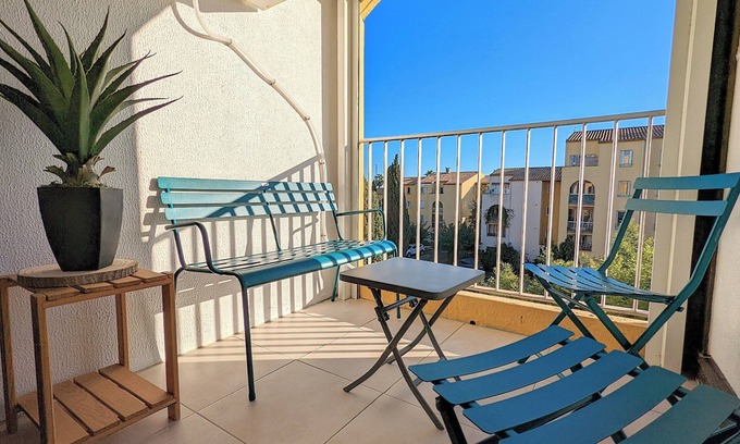 Cap d'Agde Apartment | Apartment close to port, beaches, golf course and ile des Loisirs with air conditioning