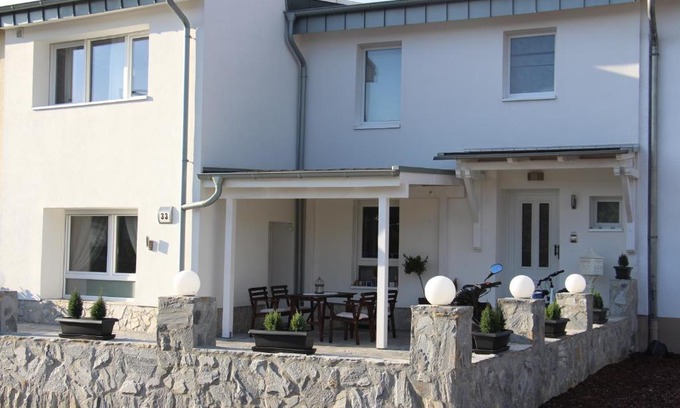 Stammheim Apartment | Apartment Cologne