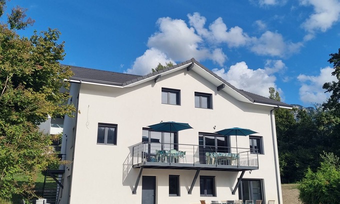 Aix-les-Bains Apartment | Apartment-Comfort-Ensuite with Shower-Appartement T5 Bât. A