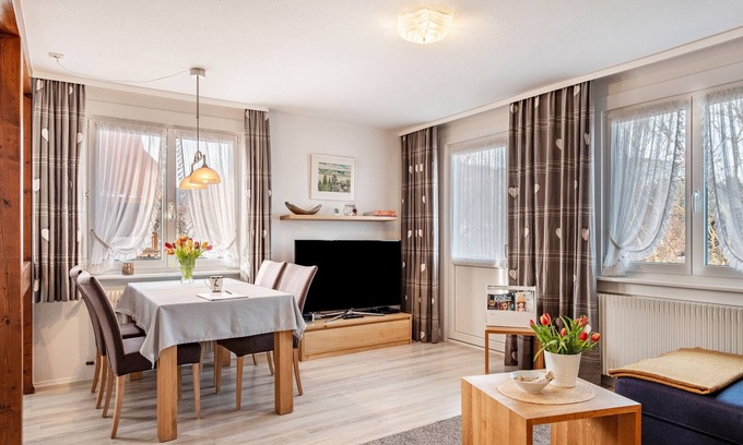 Hinterzarten Apartment | Apartment 'Dachtler' with Mountain View, Shared Garden and Wi-Fi