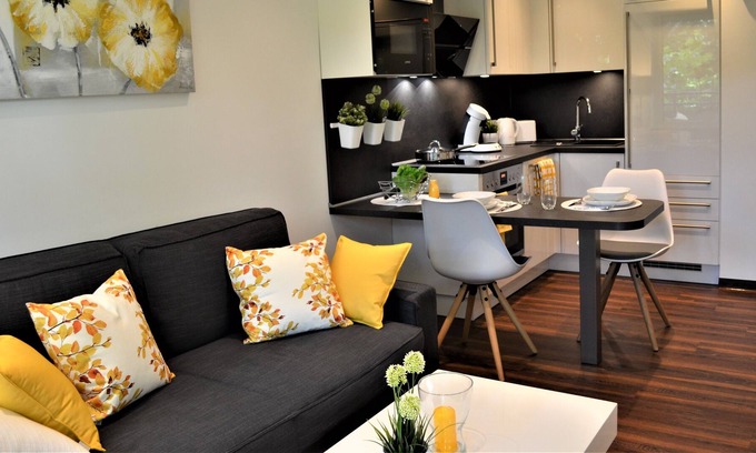 Mecklenbeck Apartment | Apartment