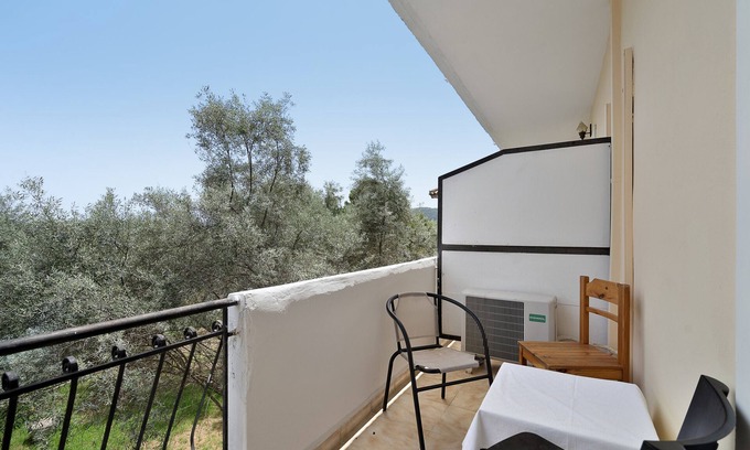 Perigiali Apartment | Apartment 'Diamerima 2ari A' with Sea View, Wi-Fi and Air Conditioning