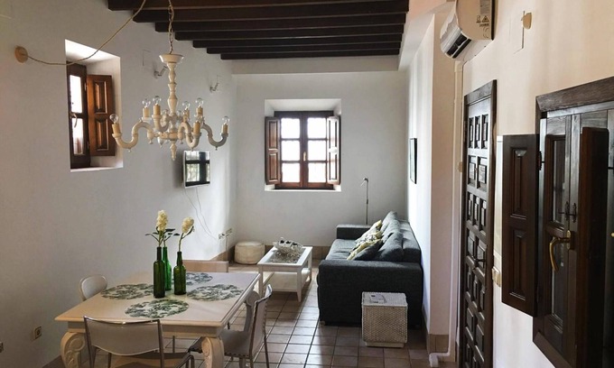 Albaicin Apartment | Apartment Elvira Street with Wifi and Air Conditioning