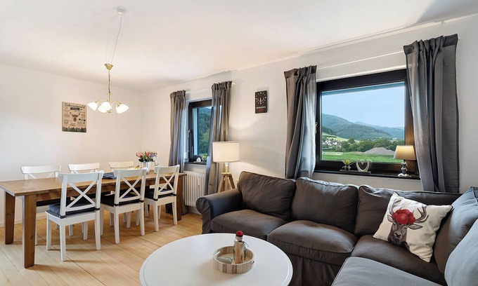 Gutach im Breisgau Apartment | Apartment 'Emma' with Mountain View, Balcony and Wi-Fi