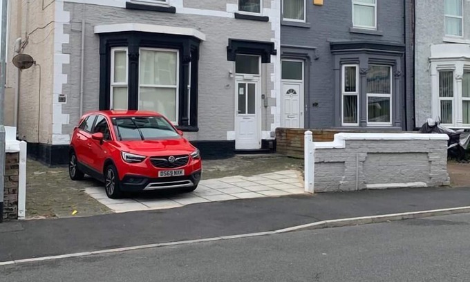 Wallasey Apartment | Apartment ensuite