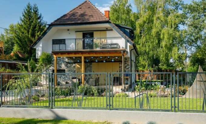 Balatonszarszo Apartment | Apartment Erika by Interhome