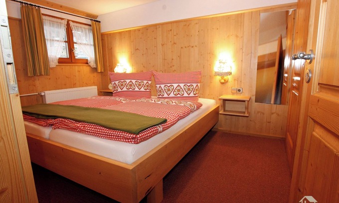 Todtnauberg Apartment | Apartment 'Erlenbach' with Shared Terrace, Shared Garden and Wi-Fi