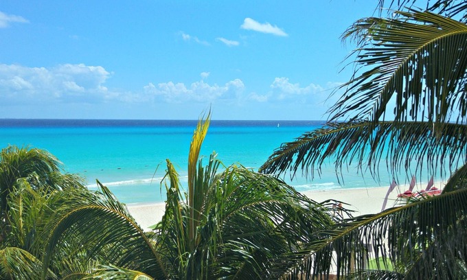 Playacar Fase I Resort | Apartment facing the sea 15 min walk from the center