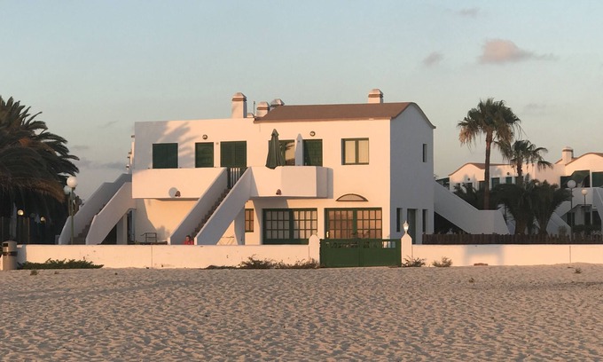 Los Lagos Apartment | Apartment facing the sea / Front Beach apartment. wifi