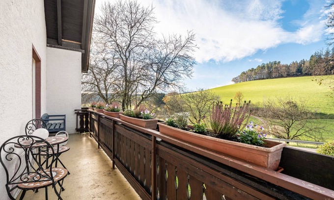Elzach Apartment | Apartment 'Ferienwohnung Talblick' with Mountain View, Shared Terrace and Wi-Fi