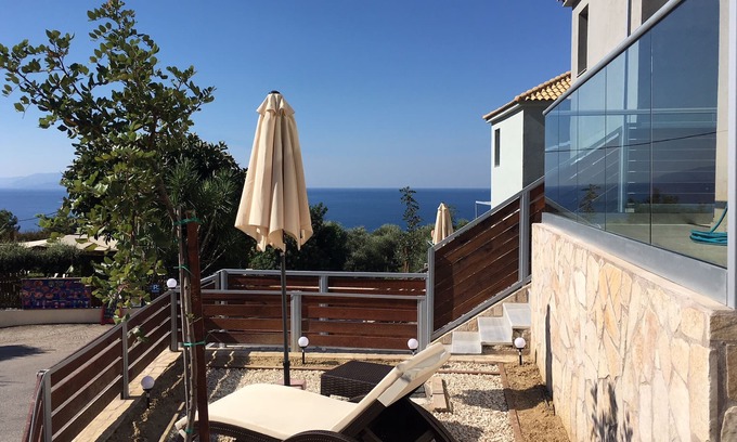 Lourdata Apartment | Apartment for 4 people with sea view and 2 rooms
