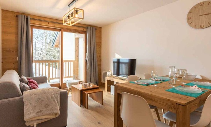 Valmorel Apartment | Apartment for 6, 2 bedrooms, balcony, parking, WIFI