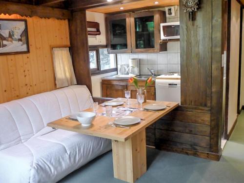 Argentiere Apartment | Apartment Grand Roc-4 by Interhome