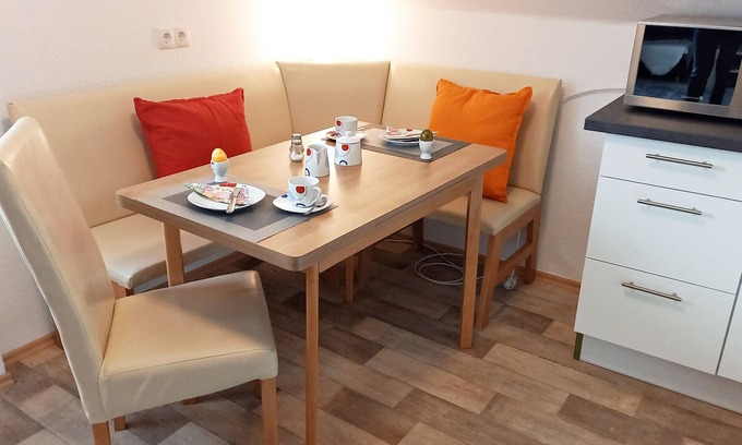 Metternich Apartment | Apartment 'Haus Uni Koblenz Wohnung 3' with Shared Terrace and Wi-Fi