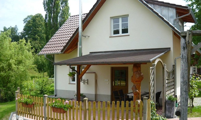 Fohrental Apartment | Apartment 'Haus' with Private Terrace, Shared Garden and Wi-Fi