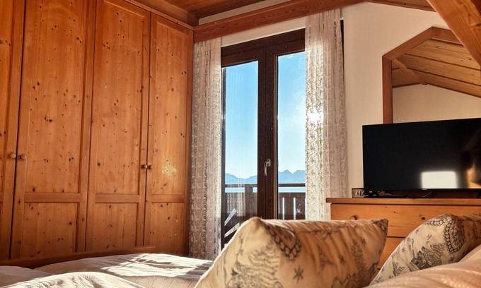 Fondo Apartment | Apartment 'Holzsuite' with Mountain View, Balcony and Wi-Fi