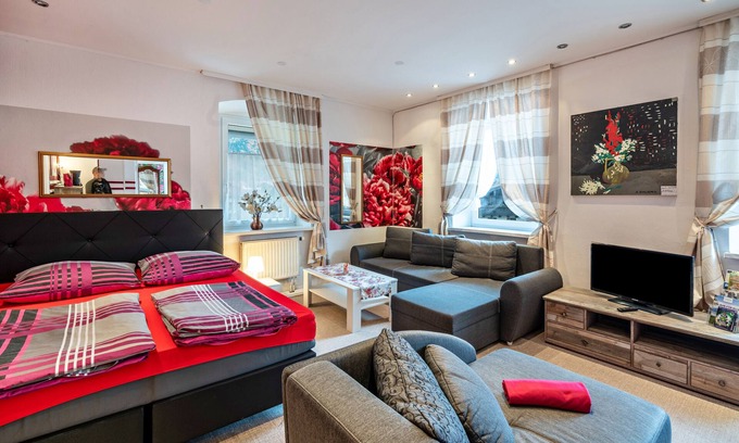 Nussdorf am Inn House | Apartment In A Hotel 'Nußdorfer Hof - Apartment 8' with Mountain View, Balcony and Wi-Fi