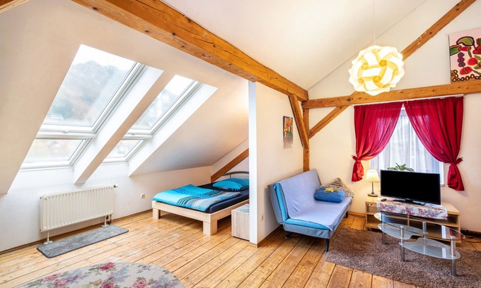 Nussdorf am Inn House | Apartment In A Hotel 'Nußdorfer Hof - Apartment 12' with Mountain View and Wi-Fi