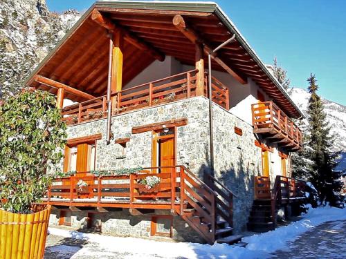 Antey-Saint-Andre Apartment | Apartment in Antey-Saint-André near Ski Lift