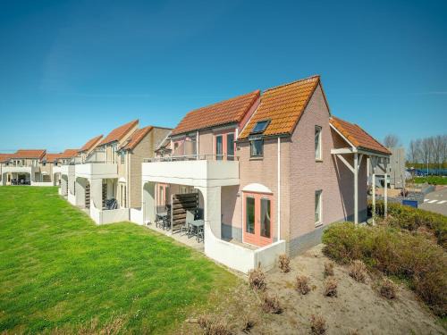 Brouwershaven Apartment | Apartment in Brouwershaven by Grevelingenmeer