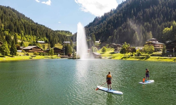 Chatel Apartment | Apartment in Chatel with balcony
