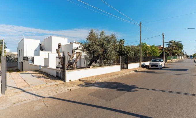 Matino Apartment | Apartment 'In Collina' with Private Terrace, Wi-Fi and Air Conditioning