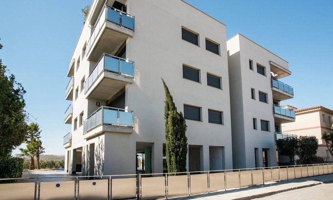 Bon Relax Apartment | Apartment in St Pere Pescador near Seaside