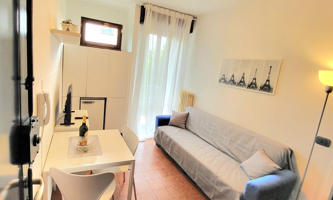 Buon Pastore-Sant'Agnese-San Damaso Apartment | Apartment in front of the hospital with garage and bicycle