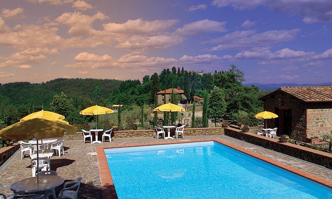 Starda Apartment | Apartment in the castle, with restaurant and swimming pool, Ginestra