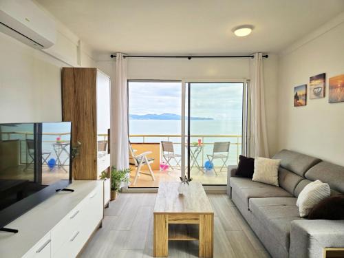 L'Escala Apartment | Apartment in L'Escala near the Beach