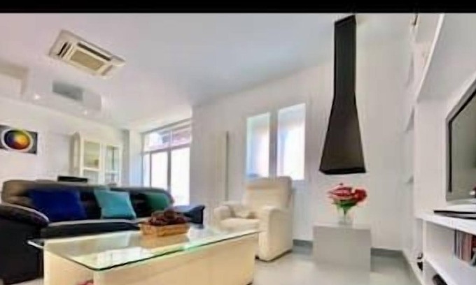 Carabanchel Apartment | Apartment in Madrid Rio with Free Parking