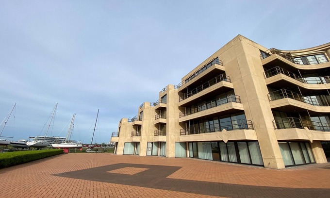 Nieuwpoort Apartment | Apartment in Nieuwpoort by the Harbor
