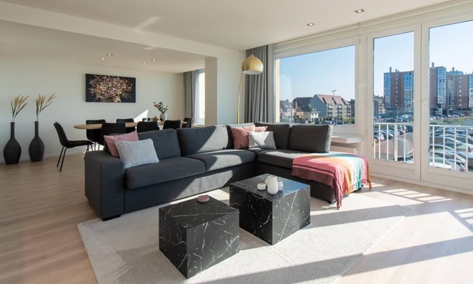 Ostend City Centre Apartment | Apartment in Ostend with Stunning Sea Views