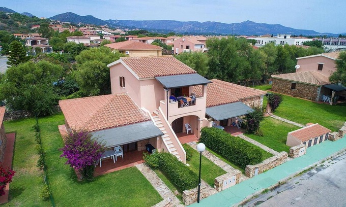 San Teodoro City Centre Apartment | Apartment in San Teodoro