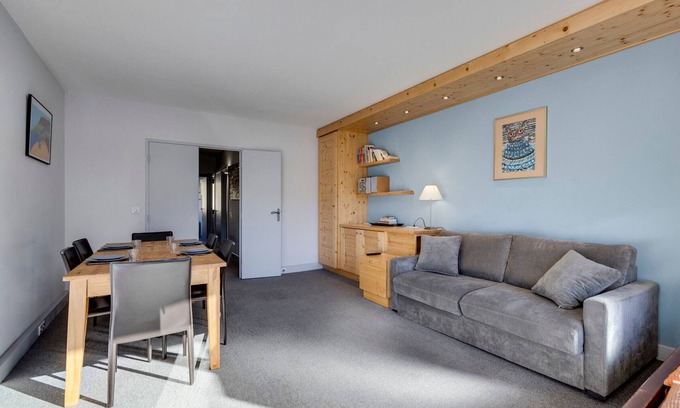 Tignes le Lac Apartment | Apartment in Tignes Le Lac with balcony, 2 bedrooms for 4 people