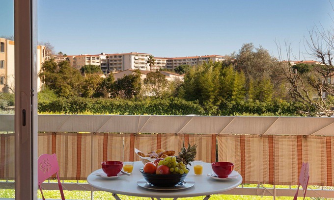 Golfe Juan Apartment | Apartment in Vallauris with 2 bedrooms sleeps 6