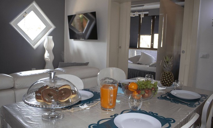 Mondello Villa | Apartment in villa Mondello Palermo relax